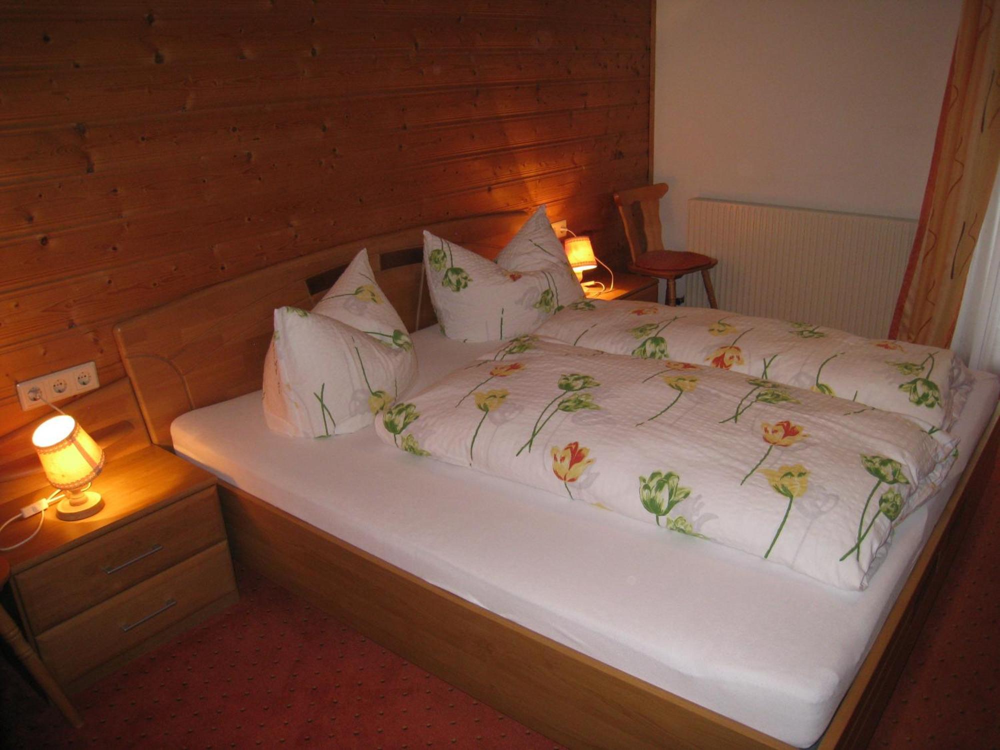 Haus Birgit Hotel เพทท์นอย อัม อาร์ลแบร์ก ภายนอก รูปภาพ