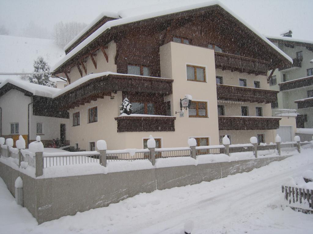 Haus Birgit Hotel เพทท์นอย อัม อาร์ลแบร์ก ภายนอก รูปภาพ